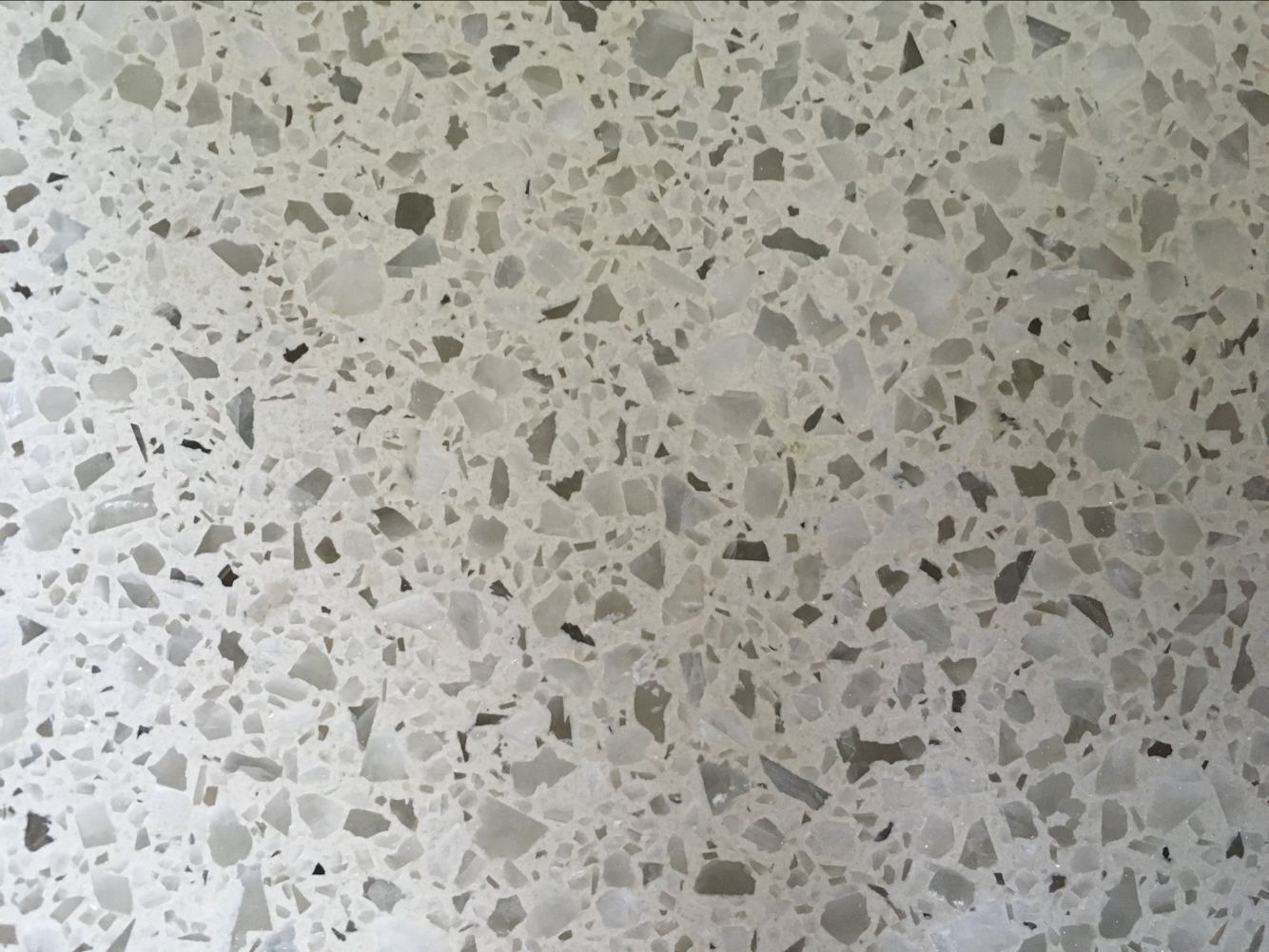 專業(yè)水磨石，世紀(jì)建筑之選——十六載匠心，鑄就卓越地面裝飾